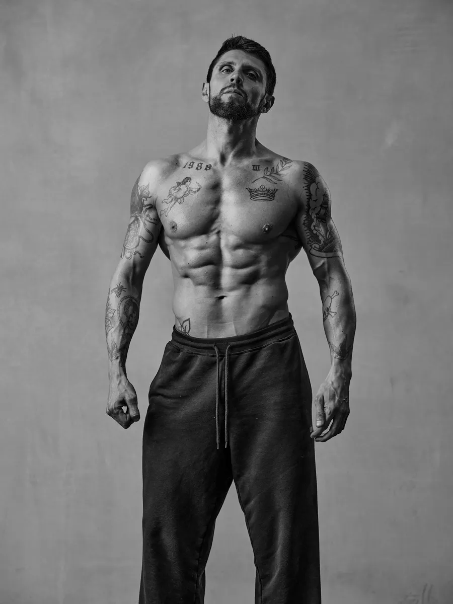 Black and White Fitness Photography: When Monochrome Makes the Muscles Pop